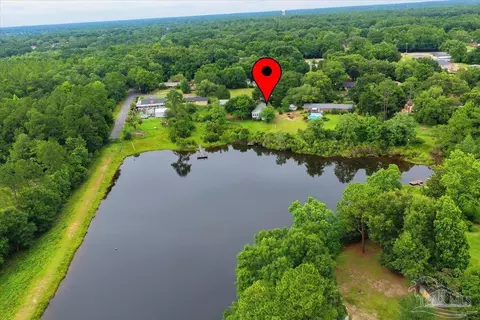 View/Area - 5411 Pond View Dr, Milton, FL 32570 photo 4 of 7