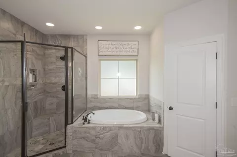 Bath - 5978 W Cambridge Way, Pace, FL 32571 photo 3 of 8