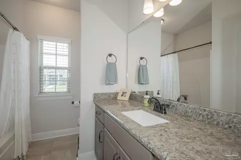 Bath - 5978 W Cambridge Way, Pace, FL 32571 photo 6 of 8