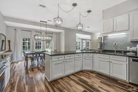 Kitchen - 3038 Eagle Pointe Dr, Pace, FL 32571 photo 3 of 4