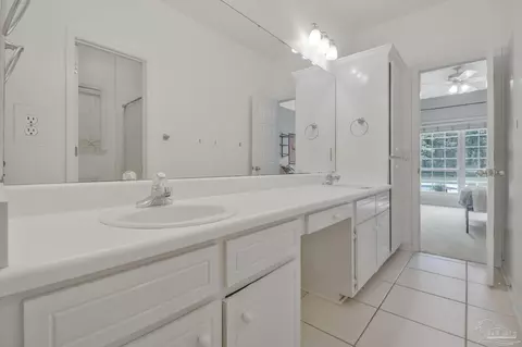 Bath - 3038 Eagle Pointe Dr, Pace, FL 32571 photo 4 of 5