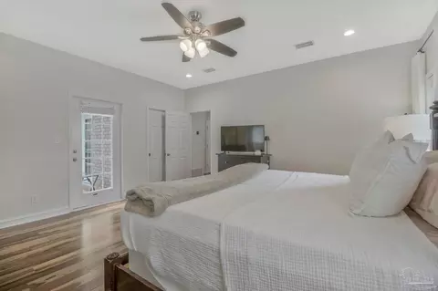 Bedroom - 3038 Eagle Pointe Dr, Pace, FL 32571 photo 2 of 11