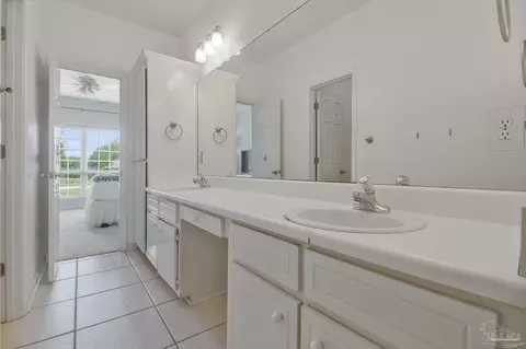 Bath - 3038 Eagle Pointe Dr, Pace, FL 32571 photo 5 of 5