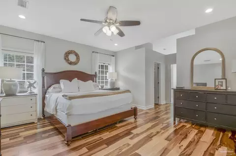 Bedroom - 3038 Eagle Pointe Dr, Pace, FL 32571 photo 4 of 11