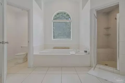 Bath - 3038 Eagle Pointe Dr, Pace, FL 32571 photo 1 of 5