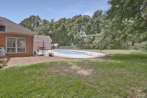 Exterior - 3038 Eagle Pointe Dr, Pace, FL 32571 photo 7 of 8