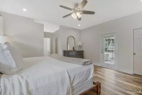 Bedroom - 3038 Eagle Pointe Dr, Pace, FL 32571 photo 3 of 11