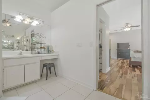 Entry Way - 3038 Eagle Pointe Dr, Pace, FL 32571 photo 6 of 6