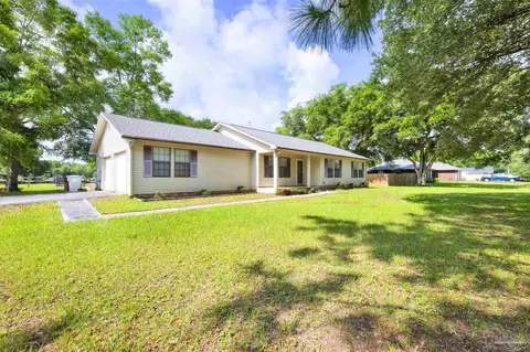 Exterior - 5735 Eagle Dr, Milton, FL 32570 photo 10 of 12