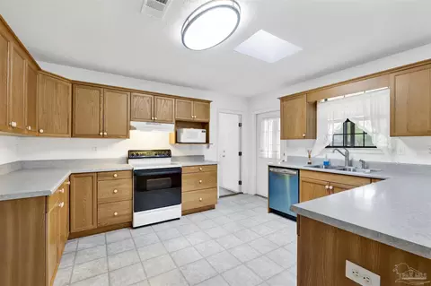 Kitchen - 5735 Eagle Dr, Milton, FL 32570 photo 1 of 3