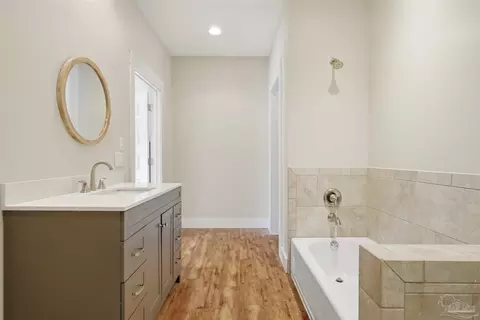 Bath - 6087 Cedar Tree Dr, Milton, FL 32570 photo 5 of 6