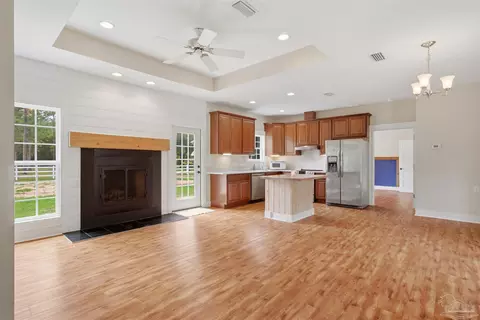Living - 6087 Cedar Tree Dr, Milton, FL 32570 photo 2 of 6