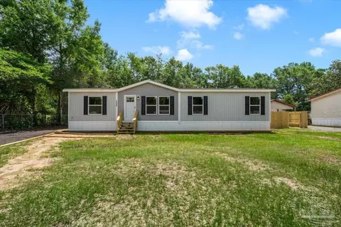4620 Garllum Dr, Pace, FL 32571 photo 2