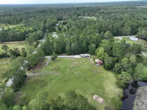 7524 Petersen Pt Rd, Milton, FL 32583 photo 3