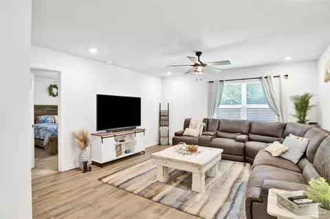 Living - 5333 Peach Dr, Pace, FL 32571 photo 2 of 2