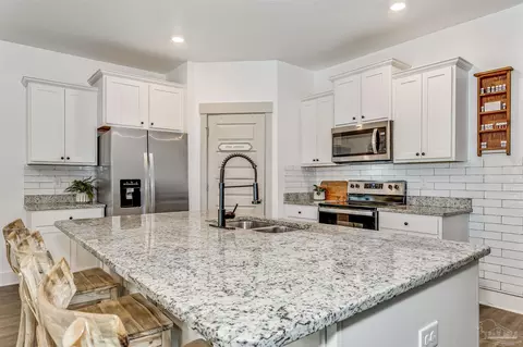Kitchen - 5780 Conley Ct, Pace, FL 32571 photo 5 of 5