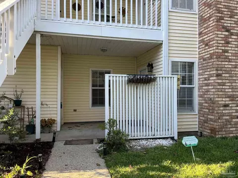 501 E Burgess Rd #C-2, Pensacola, FL 32504