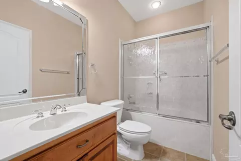 Bath - 1776 Brightleaf Cir, Cantonment, FL 32533 photo 3 of 4