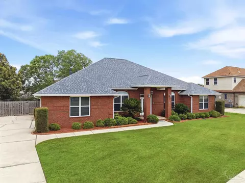 Exterior - 1776 Brightleaf Cir, Cantonment, FL 32533 photo 2 of 9