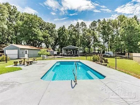 7408 Stiller Lake Rd, Pensacola, FL 32526