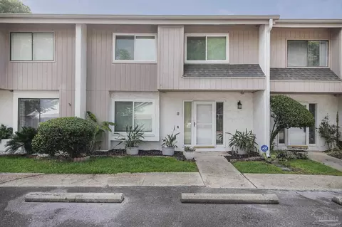 3400 Wimbledon Dr #6, Pensacola, FL 32504