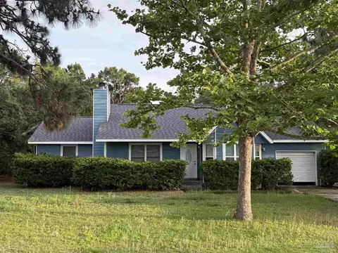 7297 Manatee St, Navarre, FL 32566