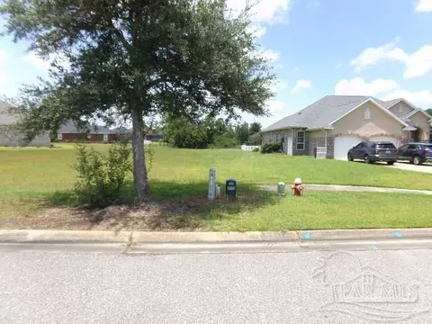 5751 Highland Lake Dr, Milton, FL 32583
