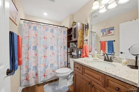 Bath - 6320 Sweeney Rd, Milton, FL 32583 photo 3 of 3