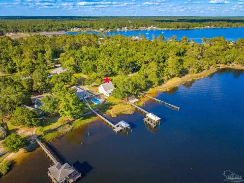 View/Area - 7693 Petersen Pt Rd, Milton, FL 32583 photo 6 of 8