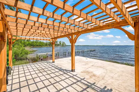 View/Area - 7693 Petersen Pt Rd, Milton, FL 32583 photo 8 of 8