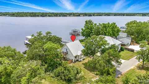 View/Area - 7693 Petersen Pt Rd, Milton, FL 32583 photo 7 of 8