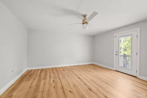 Bedroom - 7693 Petersen Pt Rd, Milton, FL 32583 photo 4 of 7