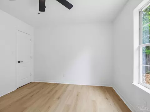 Bedroom - 5984 Savannah Dr, Milton, FL 32570 photo 10 of 12