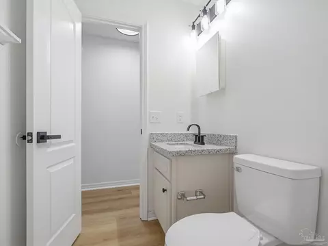 Bath - 5984 Savannah Dr, Milton, FL 32570 photo 5 of 5