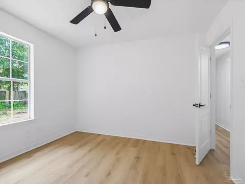 Bedroom - 5984 Savannah Dr, Milton, FL 32570 photo 12 of 12