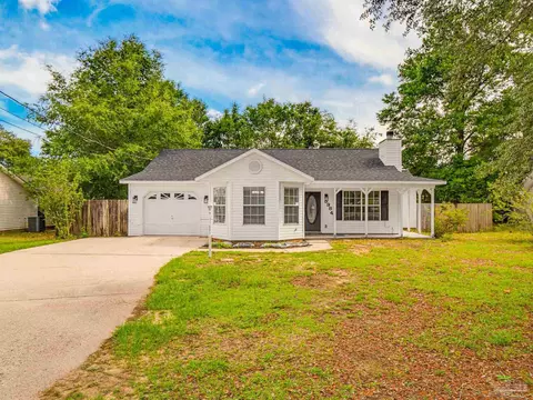 Exterior - 5984 Savannah Dr, Milton, FL 32570 photo 2 of 4