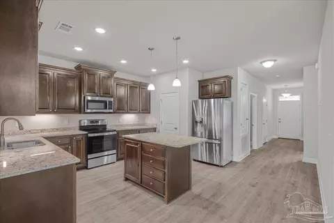 Entry Way - 5313 Parkside Dr, Pace, FL 32571 photo 2 of 5