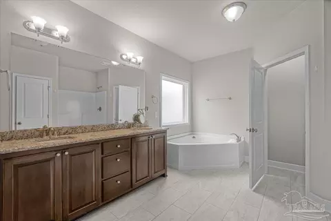 Bath - 5313 Parkside Dr, Pace, FL 32571 photo 2 of 2