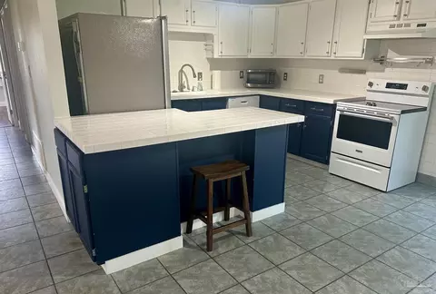 3135 Notre Dame Dr, Gulf Breeze, FL 32563