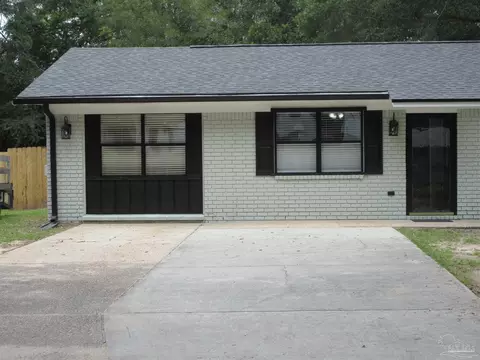 Exterior - 5143 Oakleaf Dr, Pace, FL 32571 photo 6 of 10