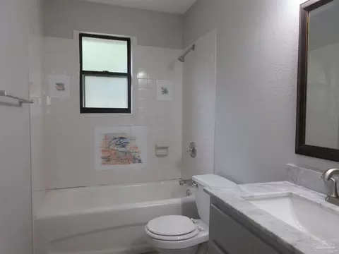 Bath - 5143 Oakleaf Dr, Pace, FL 32571 photo 5 of 6