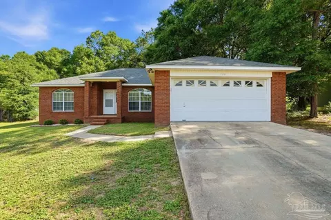 120 Jacob Dr, Crestview, FL 32536