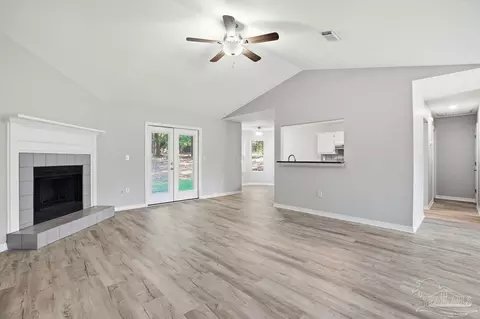 Living - 120 Jacob Dr, Crestview, FL 32536 photo 4 of 5