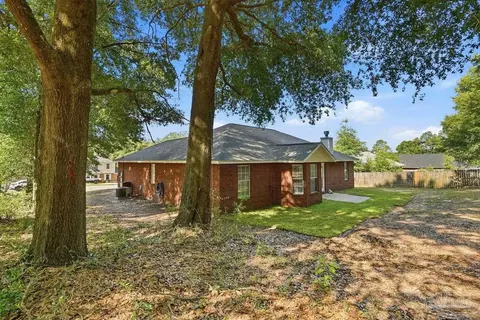 Exterior - 120 Jacob Dr, Crestview, FL 32536 photo 13 of 14