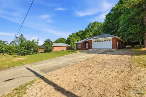 Exterior - 120 Jacob Dr, Crestview, FL 32536 photo 4 of 14