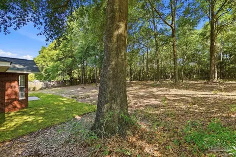 Exterior - 120 Jacob Dr, Crestview, FL 32536 photo 5 of 14