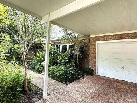 25 Feldor Dr, Pensacola, FL 32506