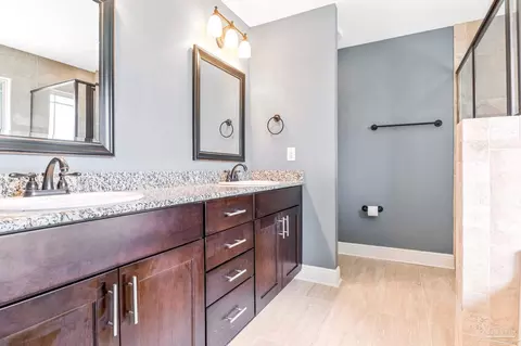 Bath - 5695 Tucker Cir, Pace, FL 32571 photo 1 of 4