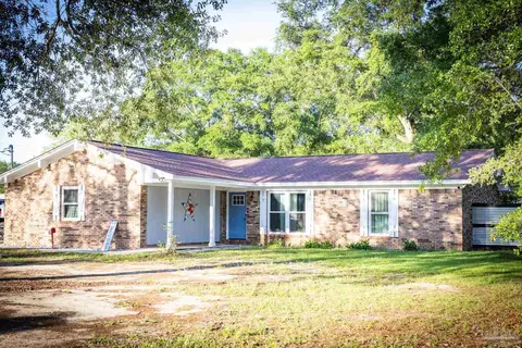 6036 Oakwood Dr, Milton, FL 32570