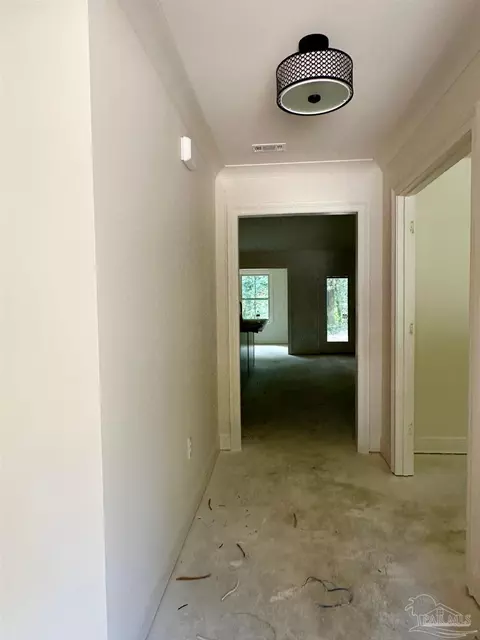 Entry Way - 5721 Lofty Pines Dr, Milton, FL 32570 photo 2 of 3